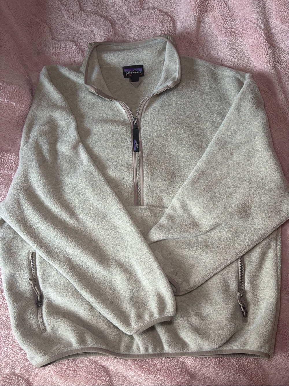 Patagonia women’s Light Gray/Tan Quarter-Zip Fleece Pullover